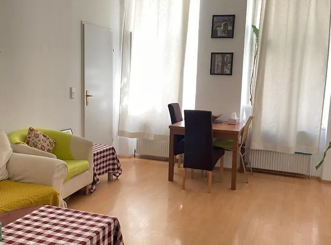 Homestay City And Vienna